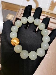 周大福和田玉:值不值?来看看对比吧!