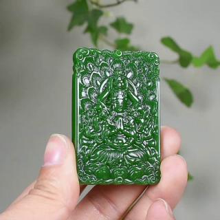 李伟戴和田玉吊坠后气质大变,真相竟是这款菠菜绿观音