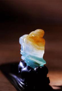 翡翠涨势明显,有色玉种崛起,市场迎来新变革?