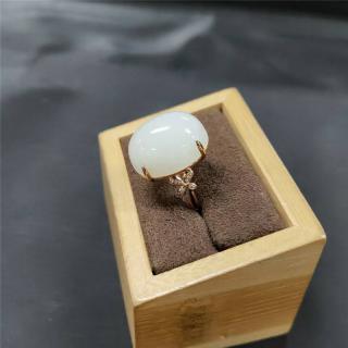 羊脂白玉是什么?揭秘和田玉中的顶级存在
